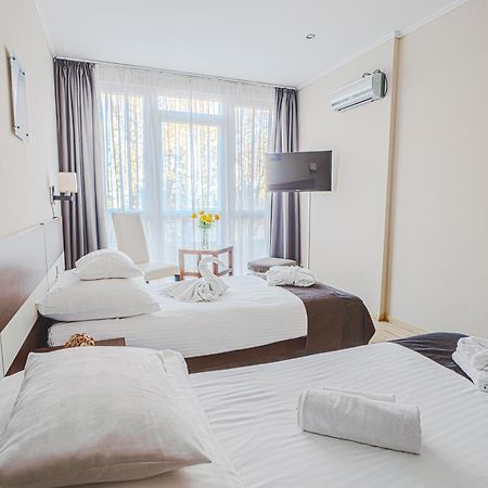 Holiday Beach Budapest Wellness Hotel With Sauna Park Buitenkant foto