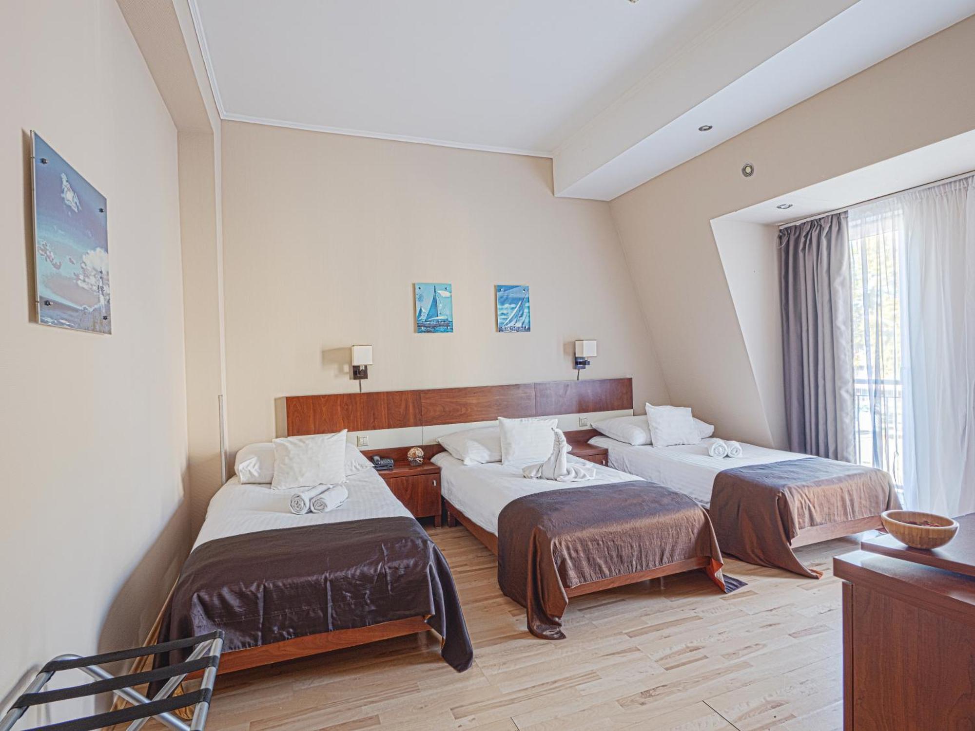 Holiday Beach Budapest Wellness Hotel With Sauna Park Buitenkant foto