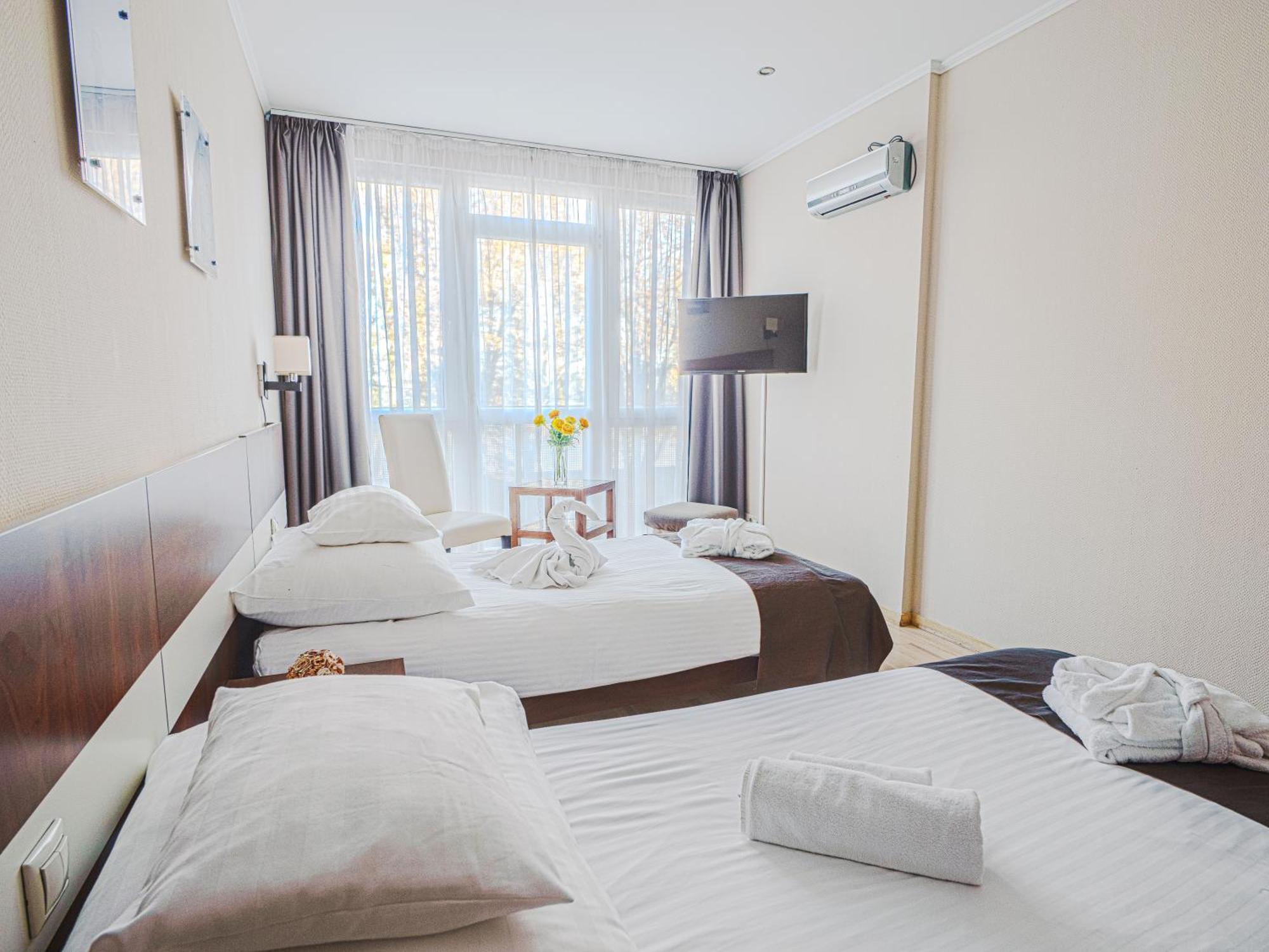 Holiday Beach Budapest Wellness Hotel With Sauna Park Buitenkant foto