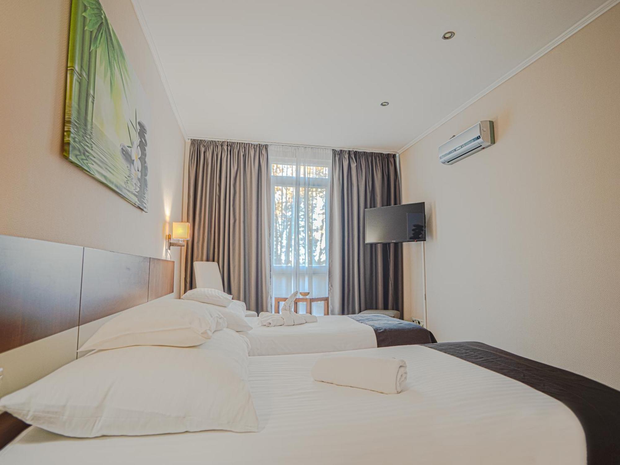 Holiday Beach Budapest Wellness Hotel With Sauna Park Buitenkant foto