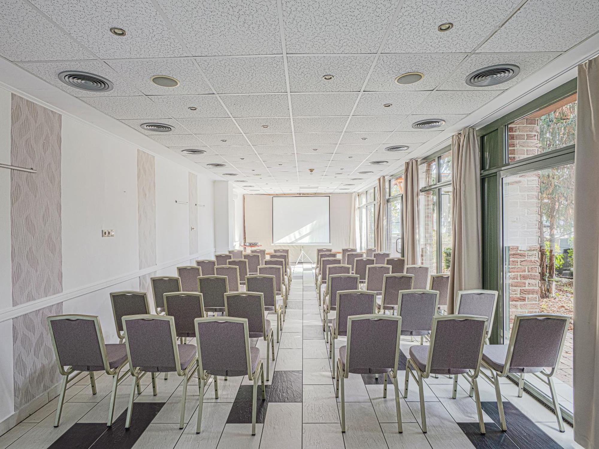 Holiday Beach Budapest Wellness Hotel With Sauna Park Buitenkant foto