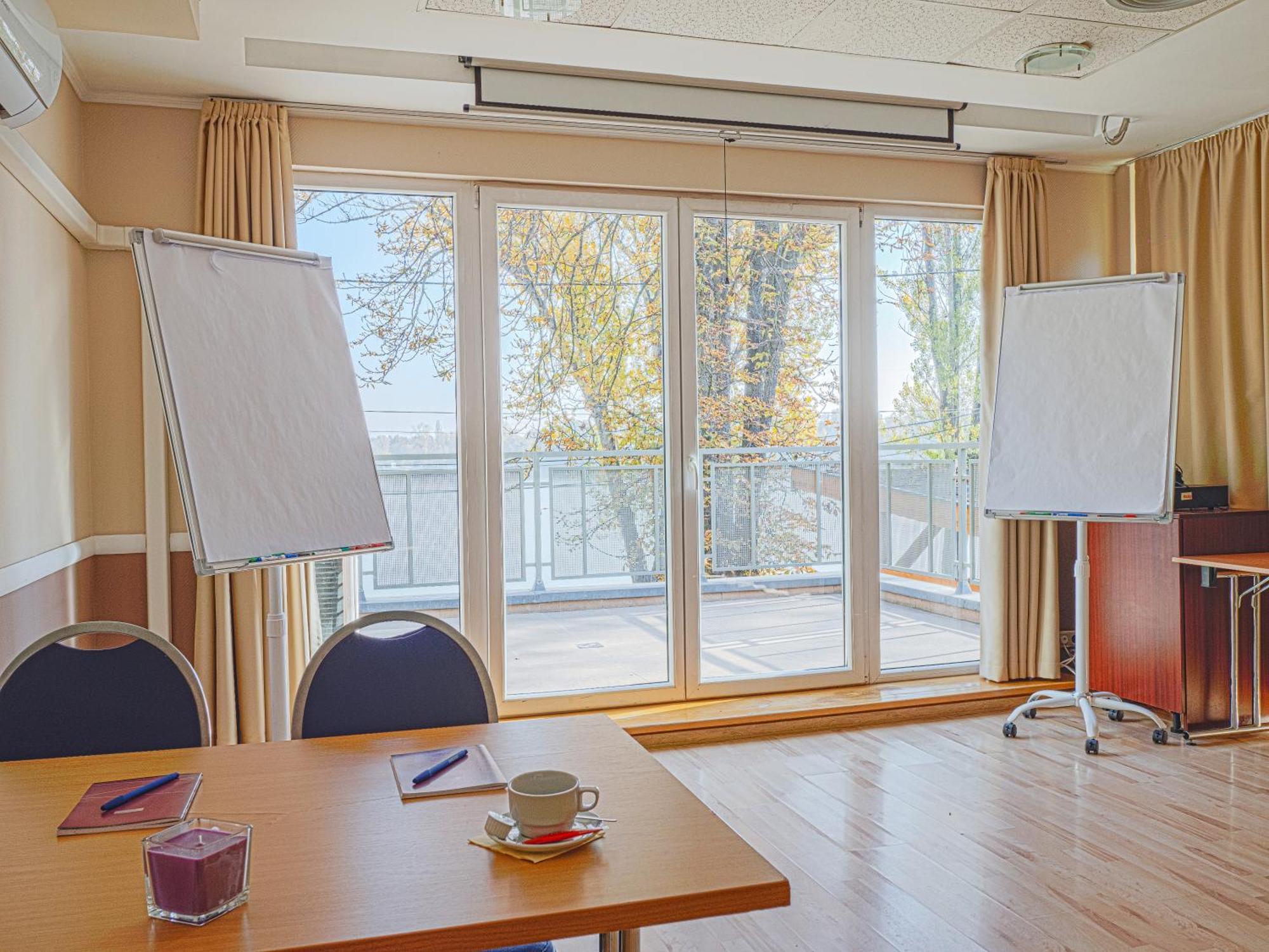 Holiday Beach Budapest Wellness Hotel With Sauna Park Buitenkant foto