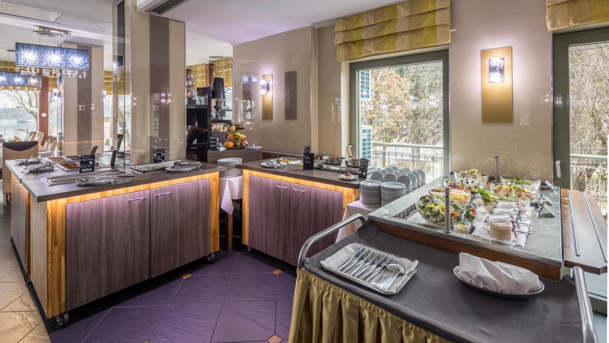 Holiday Beach Budapest Wellness Hotel With Sauna Park Buitenkant foto