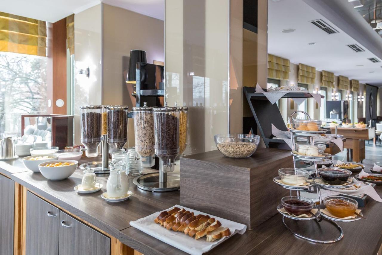 Holiday Beach Budapest Wellness Hotel With Sauna Park Buitenkant foto